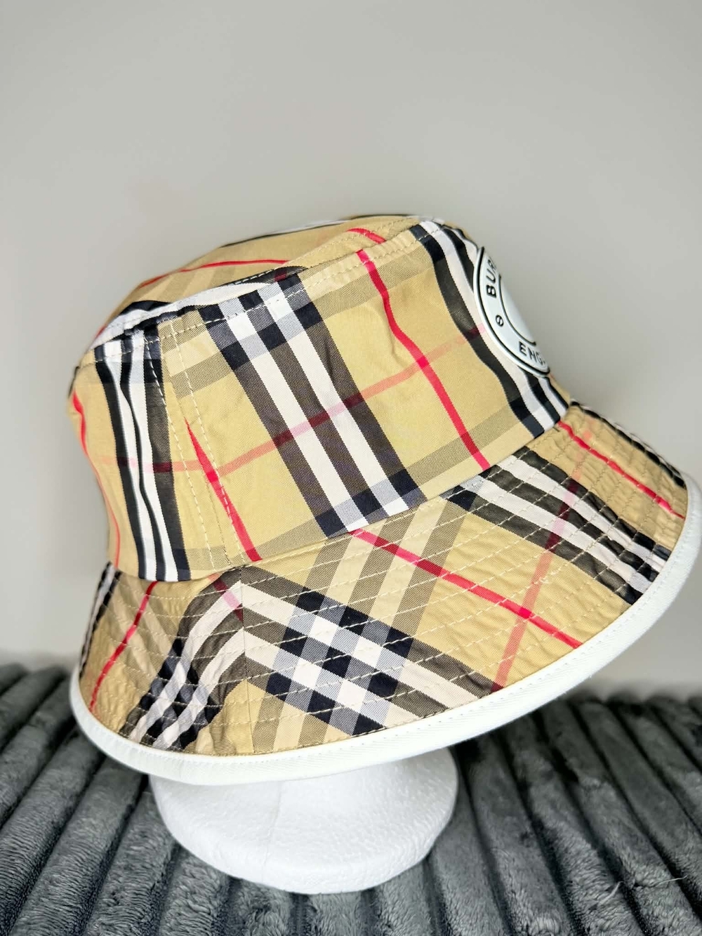 Burberry Beige Nova Check Bucket Hat - Picture 5 of 5